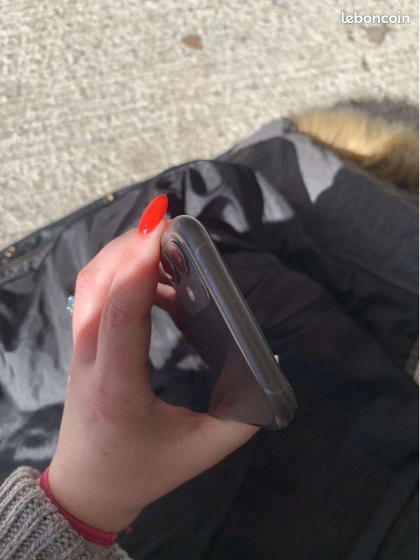 IPhone 11 (image 5)