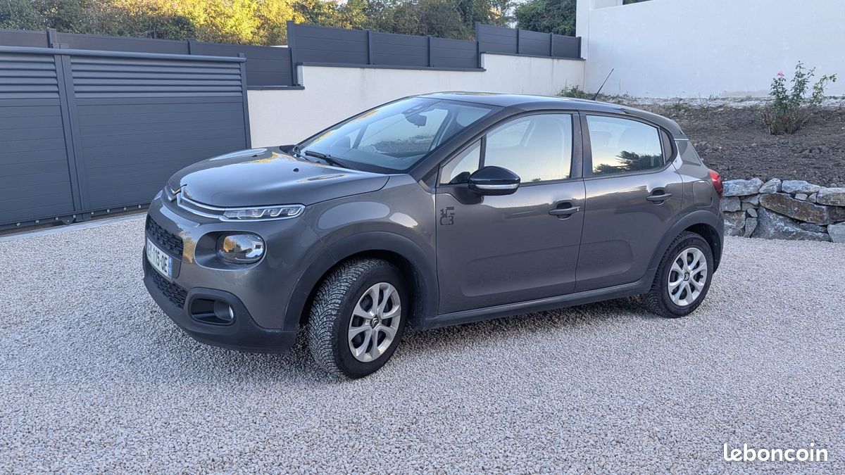 Citroën C3 (Carplay + Android Auto + Climatisation auto + Finition Graphic) (image 1)