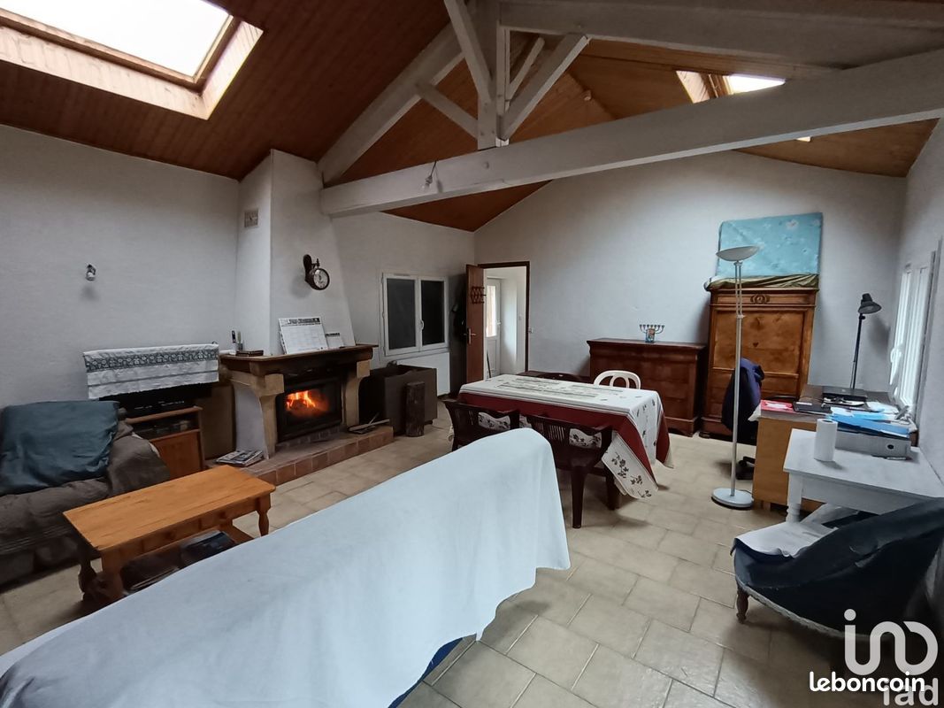 Ferme 10 pièces 285 m² - Monts-sur-Guesnes 86420 (image principale 13)