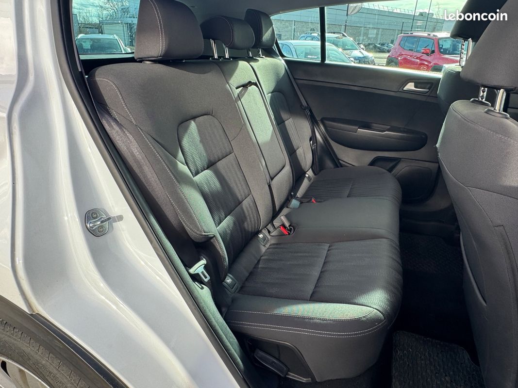 KIA Sportage 1.7 CRDI 140CH PRO ACTIVE 4X2 DCT BVA – CAMÉRA DE RECUL – APPLE CARPLAY – DRIVE MODE (image 11)