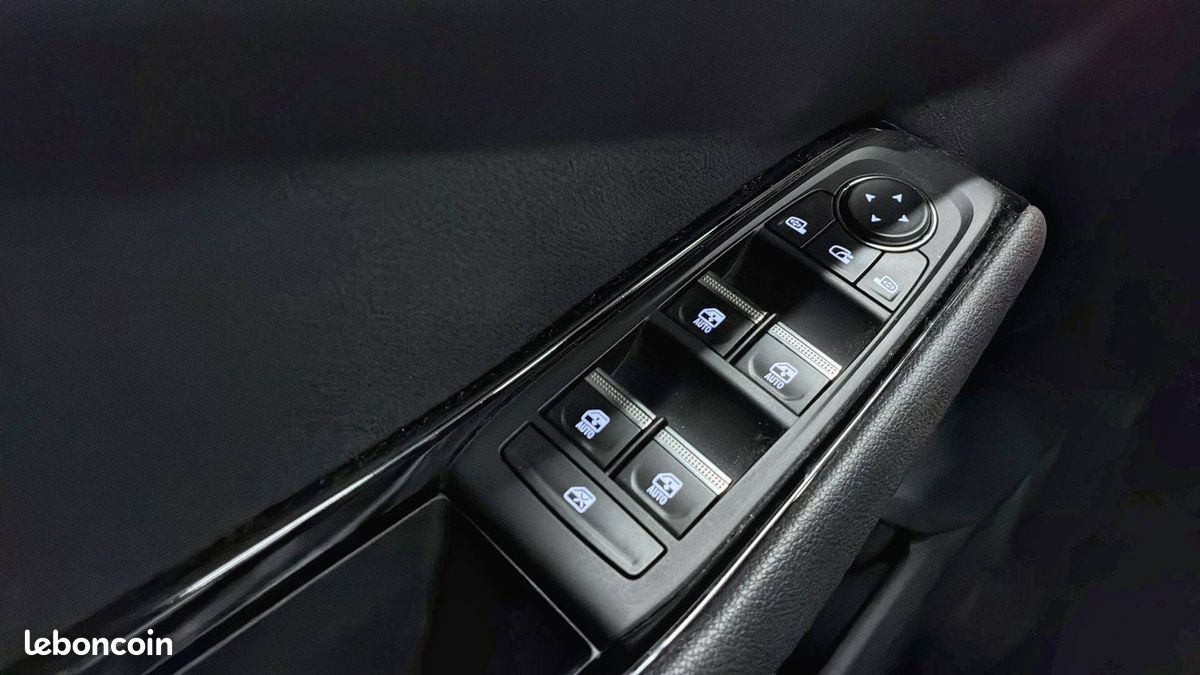 Renault austral e tech hybrid 200 techno (image 17)