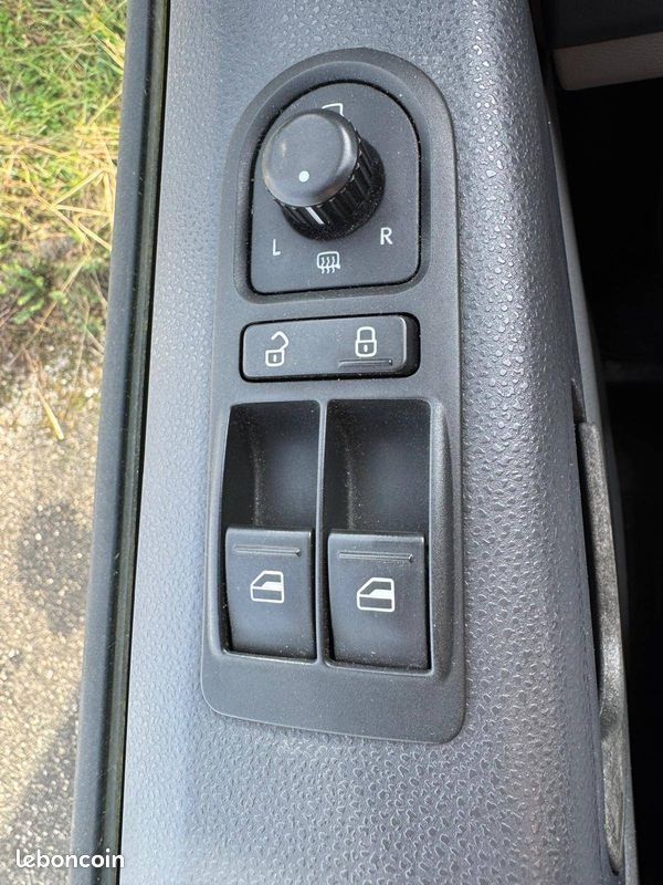 VOLKSWAGEN UTILITAIRES TRANSPORTER FGN TOLE CB 2.0 BiTDI 180 FAP 2.8T DSG7 (image 28)