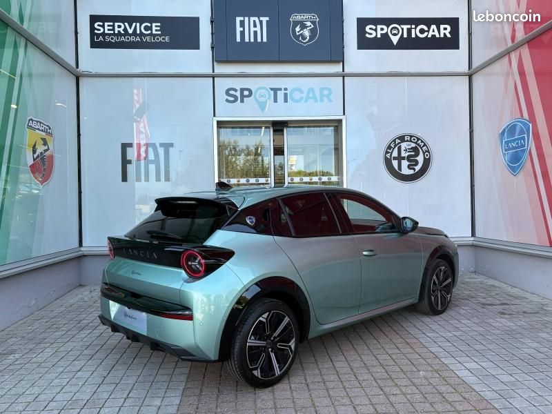 Lancia Ypsilon 1.2 Ibrida 110ch LX eDCT6 (image 4)