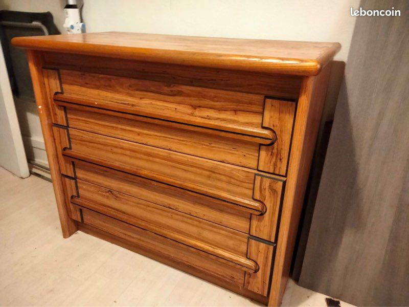 Commode en bois (image 1)