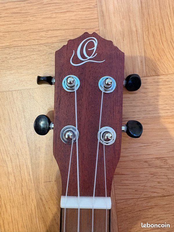 Ukulele (image 4)