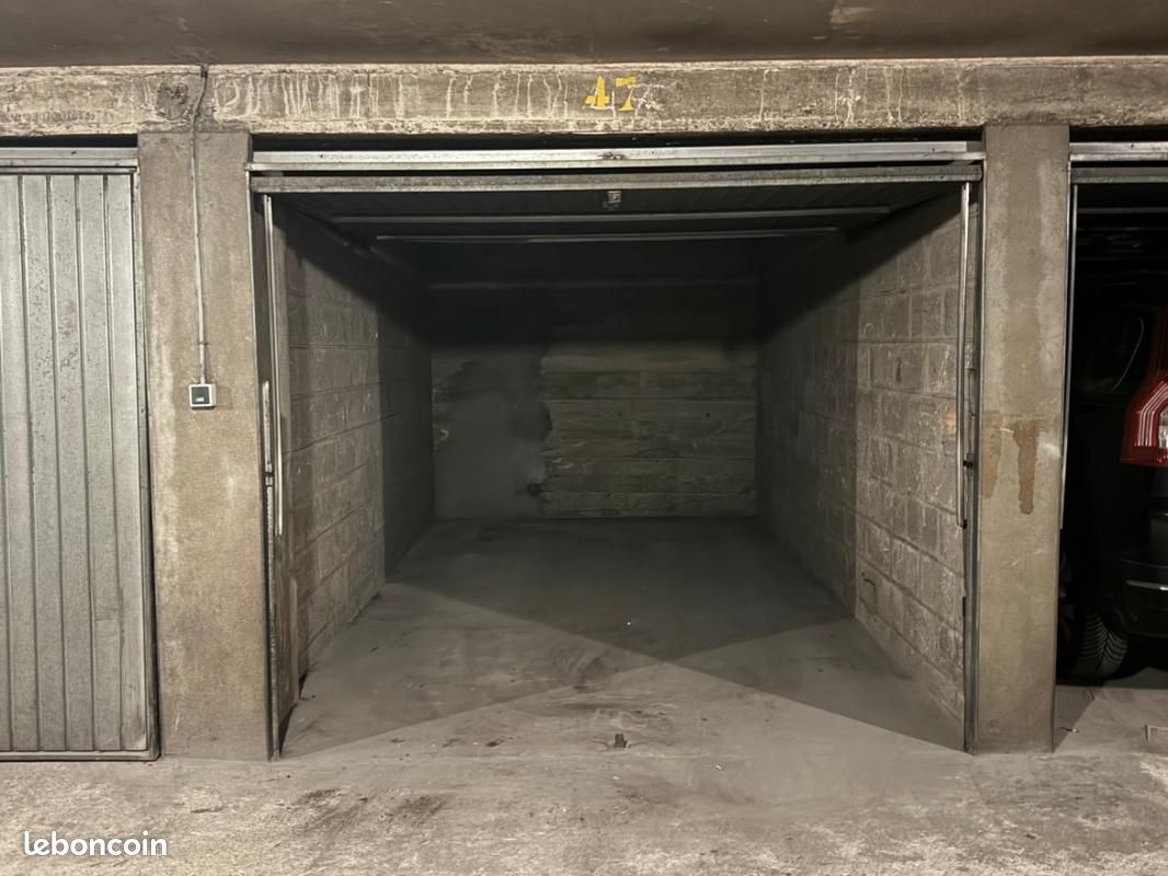 Parking 13 m² · à Paris · 13 m² · 27 500 €
