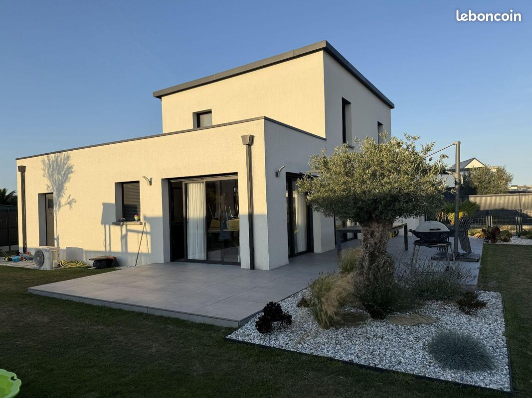 Maison 7 pièces 110 m² · à Santec · 110 m² · 425 200 €