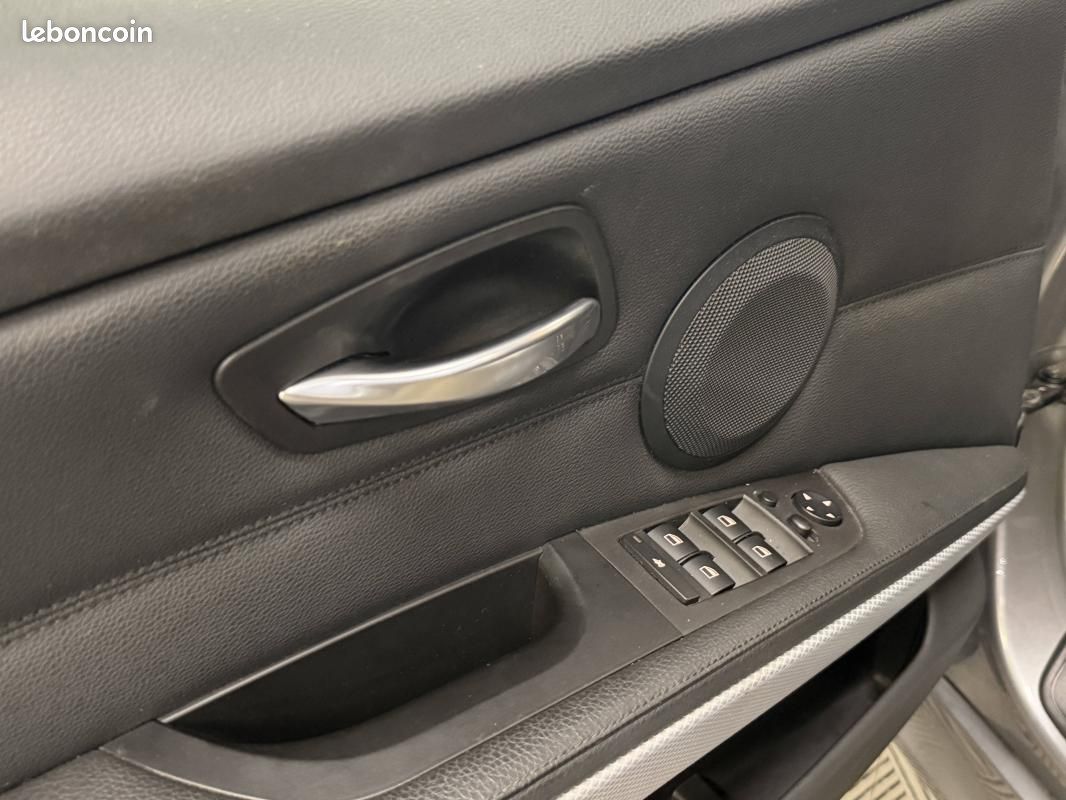 BMW Série 3 325i 218cv / 2 main PACK M TOUTES OPTIONS ENTRETIEN INTEGRAL BMW (image 25)