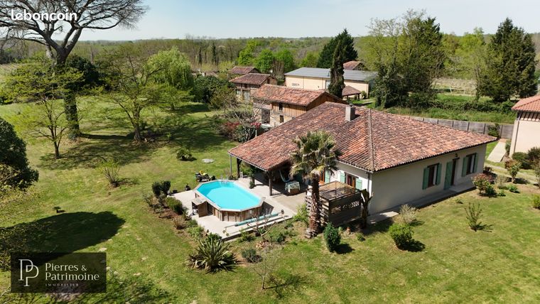 Propriété 6 pièces 154 m²