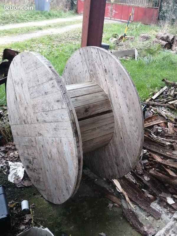 Touret en bois (image 1)