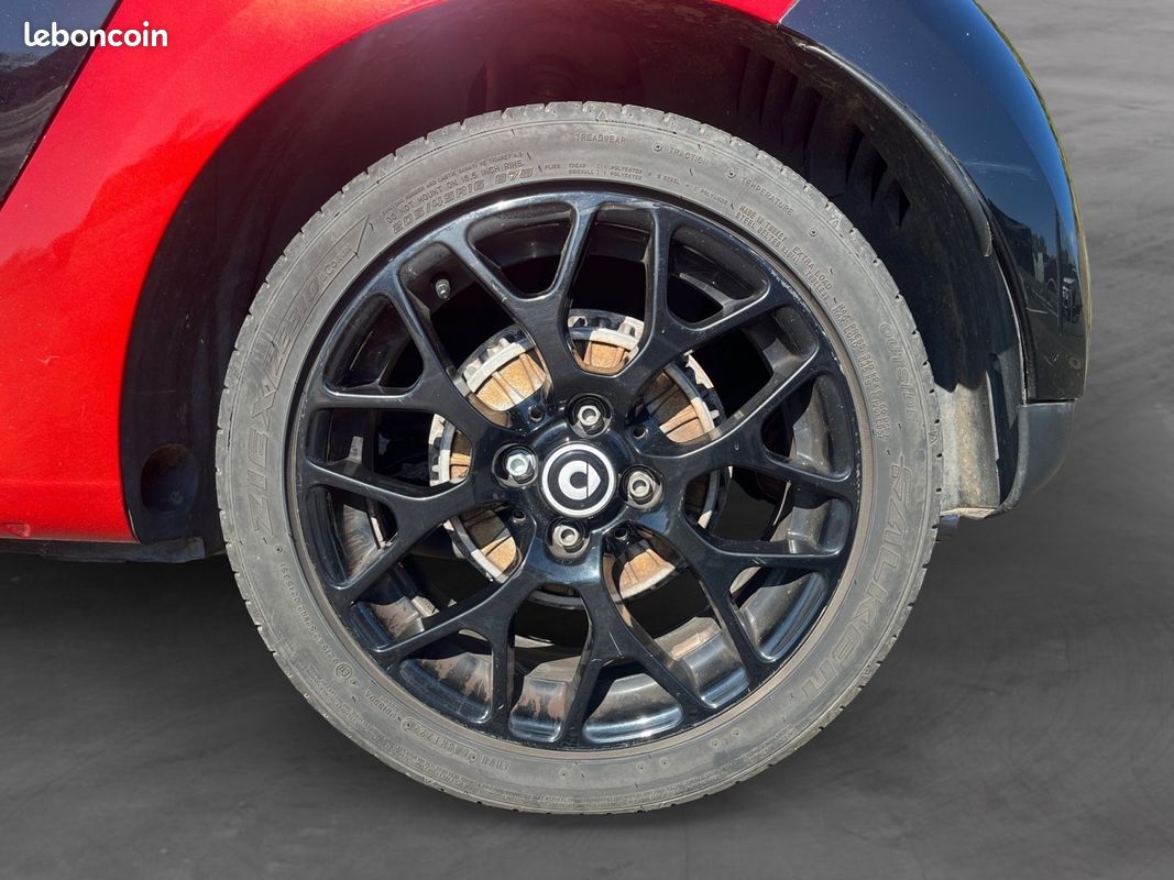 SMART FORFOUR 0.9 90 ch SS Passion Toit pano Clim Garantie 12 Mois (image 15)
