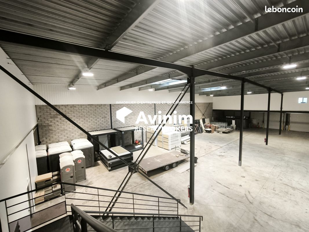 Local 2038 m² Buc (image 3)