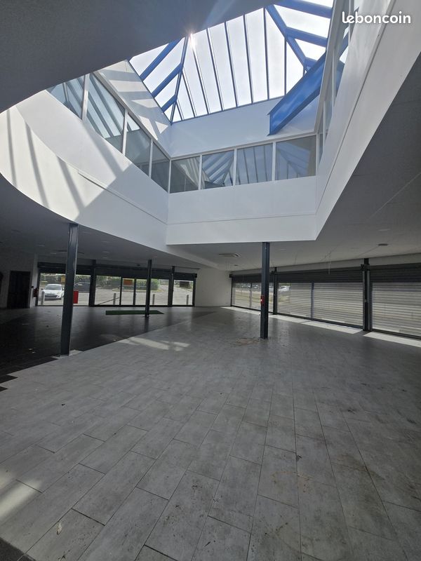 Immeuble 1220 m² · à Hénin-Beaumont · 1 220 m² · 1 035 000 €