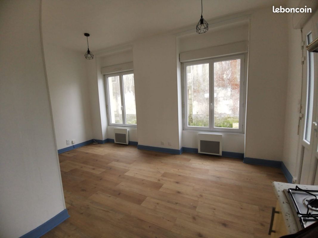 BEAU T2 au RDC 35M² Recemment rénovéCENTRE VILLE PROX COMMERCE ECOLES .LIBRE DE SUITE (image 2)