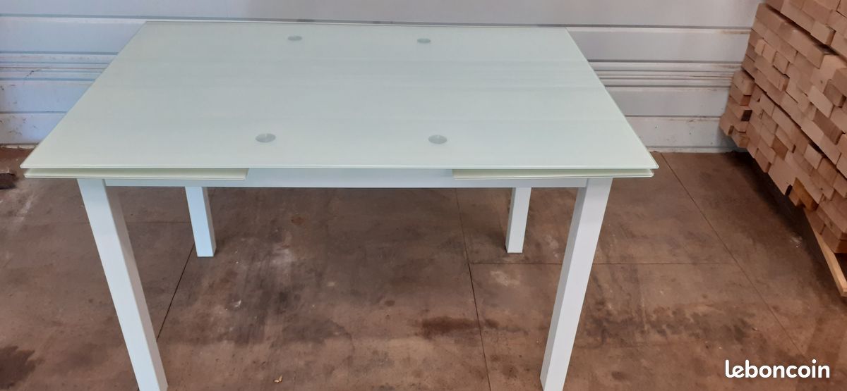 Table en verre (image 2)