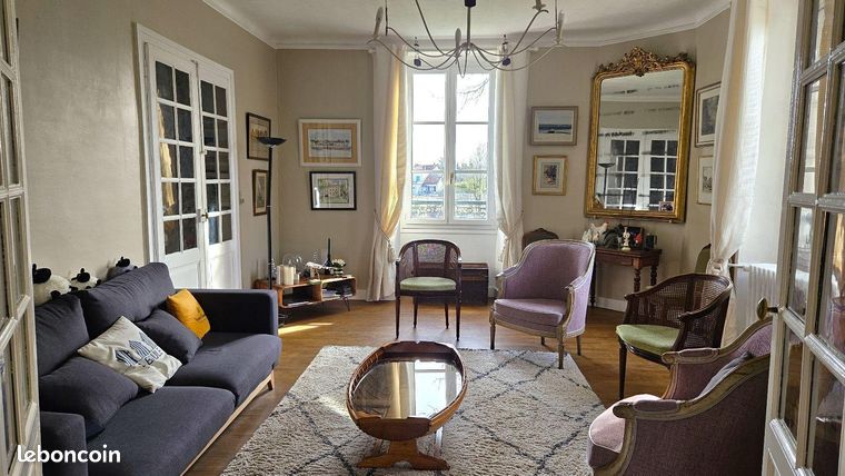 Maison 9 pièces 260 m²