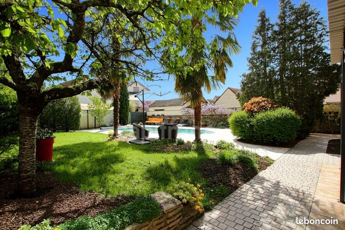 Propriété 15 pièces 268 m²