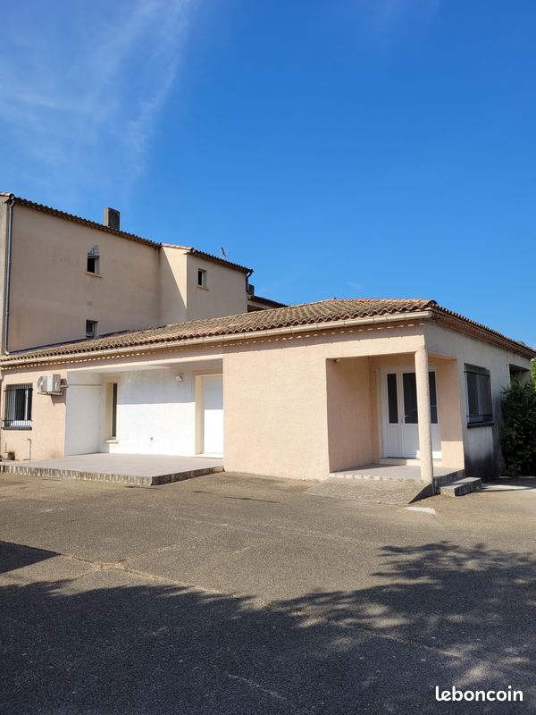 Maison 4 pièces 120 m² · à Vézénobres · 120 m² · 910 €/mois