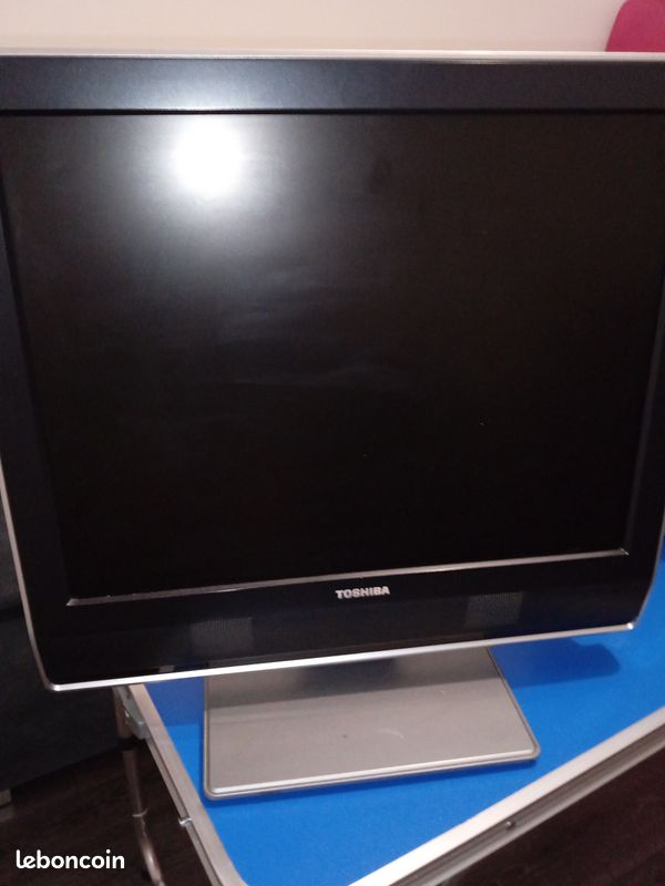 TV avec décodeur (image 1)