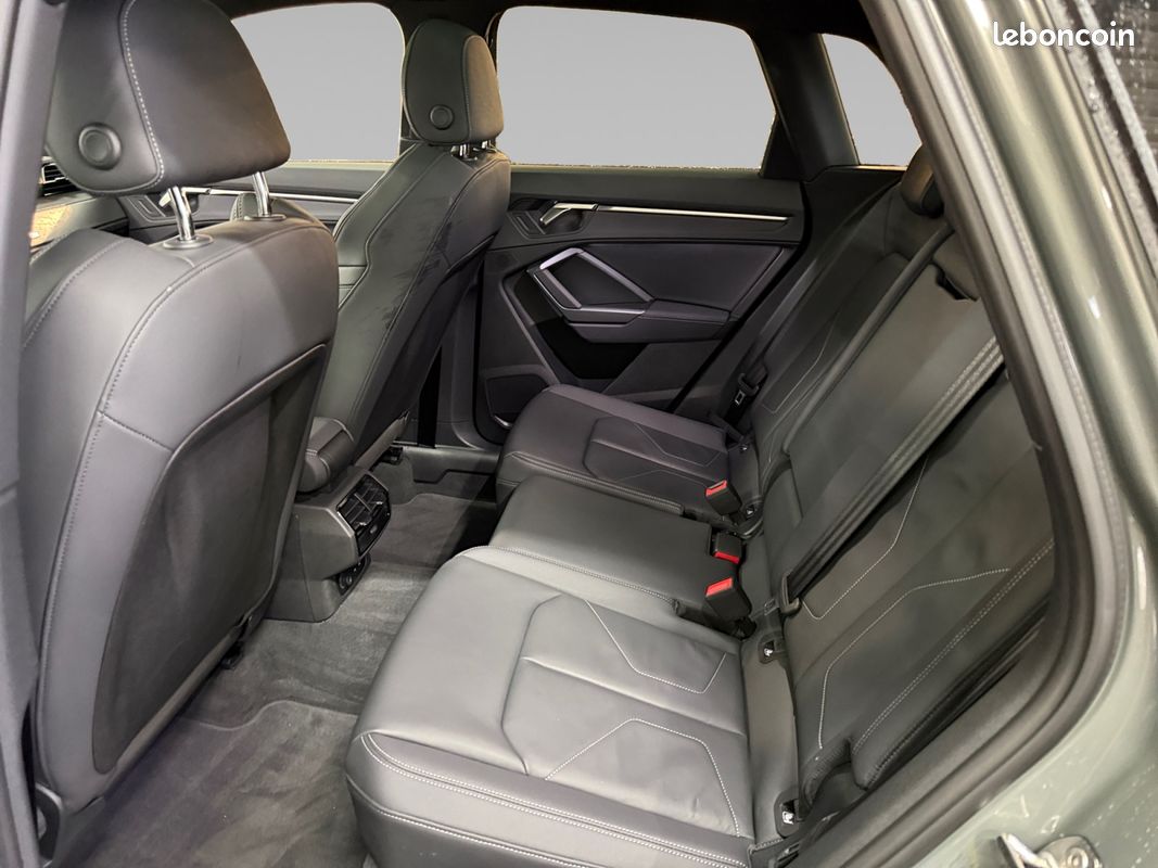 AUDI Q3 35 TFSI 150 ch S tronic 7 S line (image 11)