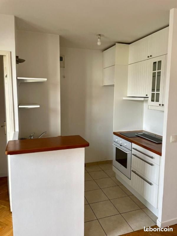 Appartement 2 pièces 42 m² · à Le Plessis-Robinson · 42 m² · 1 000 €/mois