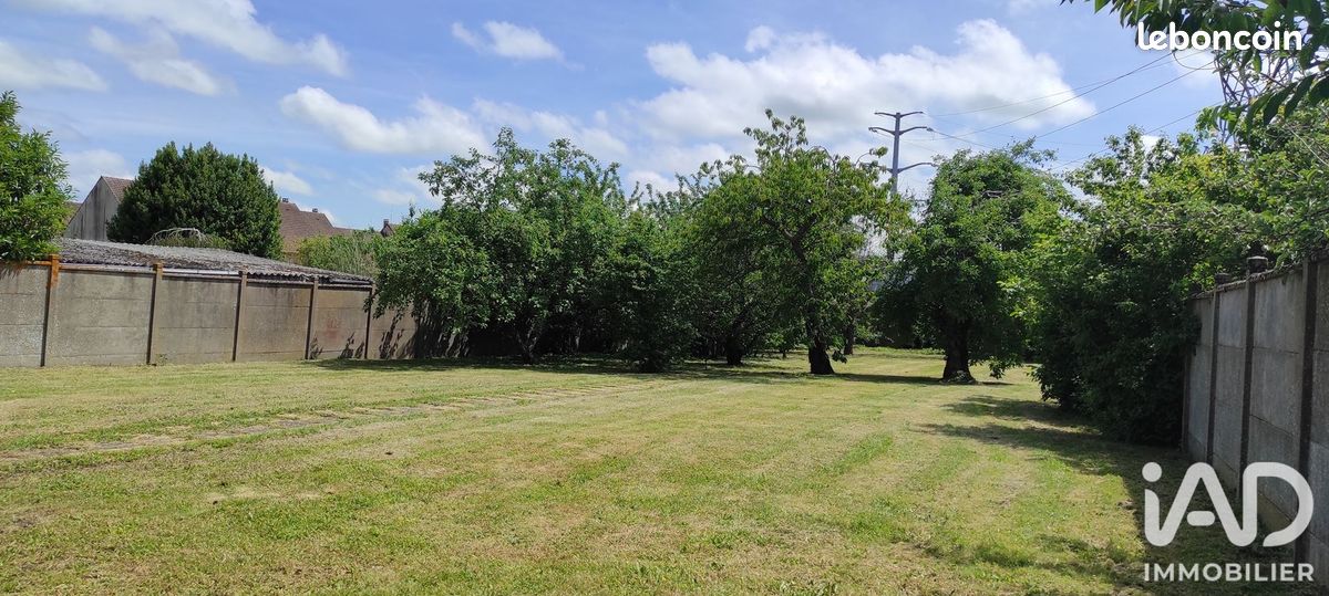 Terrain 1050 m² · à Luisant · 1 050 m² · 148 500 €
