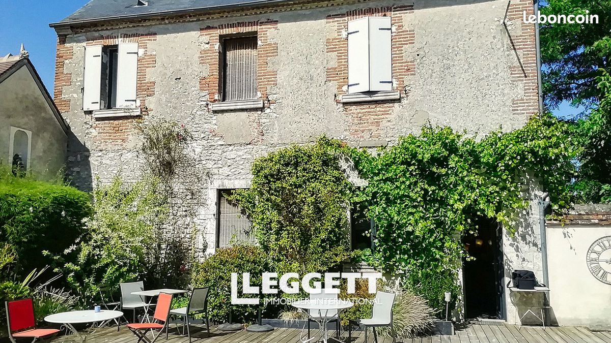 Maison 17 pièces 500 m² · à Bourges · 500 m² · 792 666 €