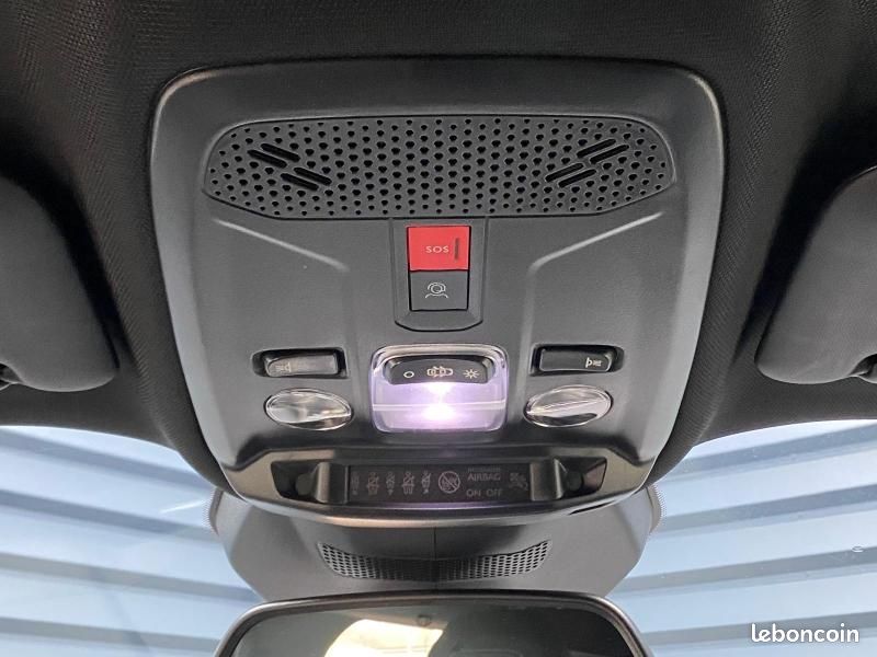 Peugeot 2008 1.2 Hybrid 145ch Allure e-DCS6 (image 13)