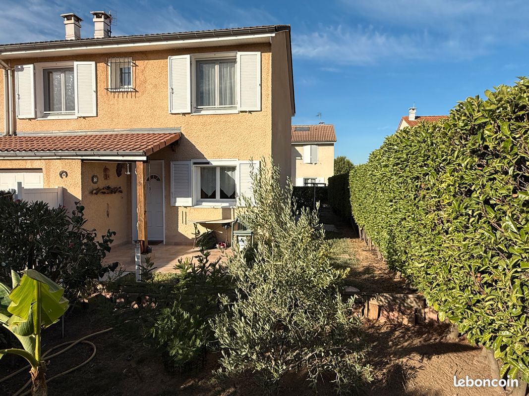 Maison 5 pièces 99 m² · à Corbas · 99 m² · 369 000 €