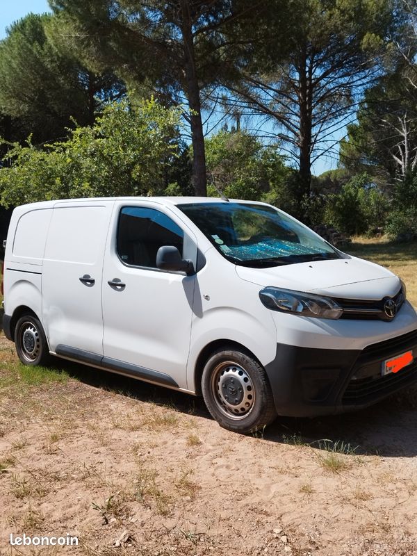Toyota proace (image 1)