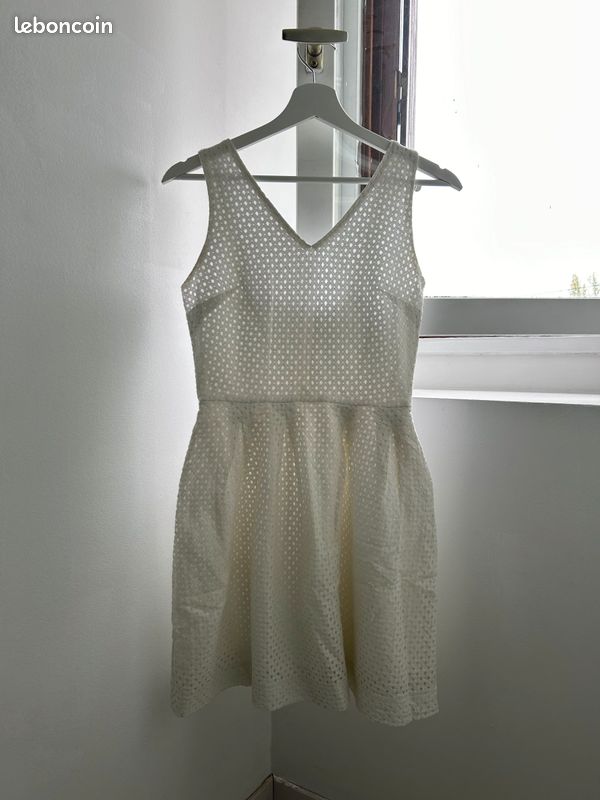 Robe blanche taille 34 (image 1)