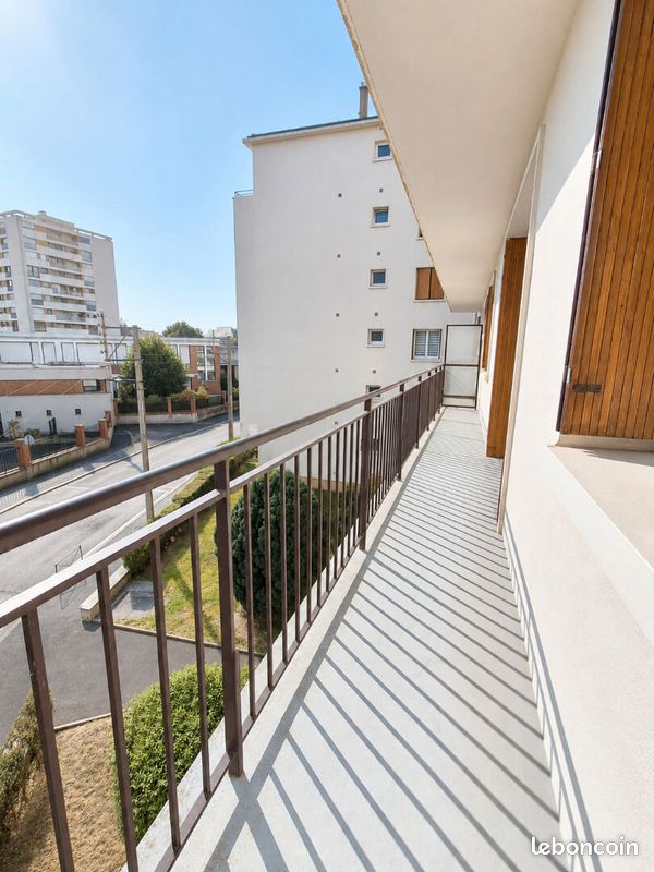 Appartement 3 pièces 70 m² · à Châlons-en-Champagne · 70 m² · 730 €