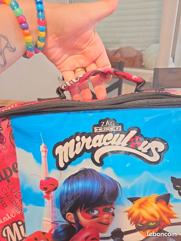Sac bandoulière / cartable Miraculous Ladybug (image 4)