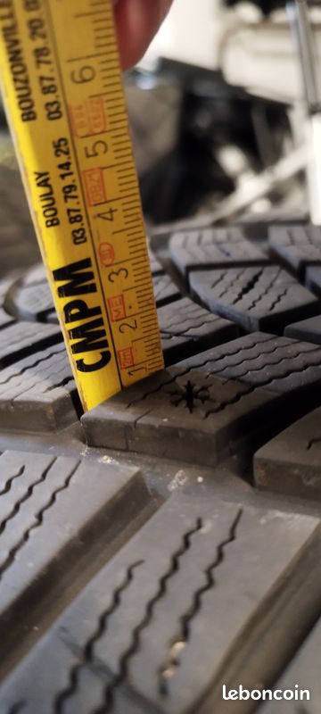 Pneus Hiver Goodyear UltraGrip Performance+ 235/50 R19 103V (image 2)