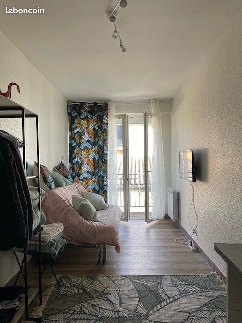 ENTRE FAC ET CENTRE VILLE, STUDIO MEUBLE + Balcon LIBRE de suite 350 HC - Poitiers 86000 (image principale 1)