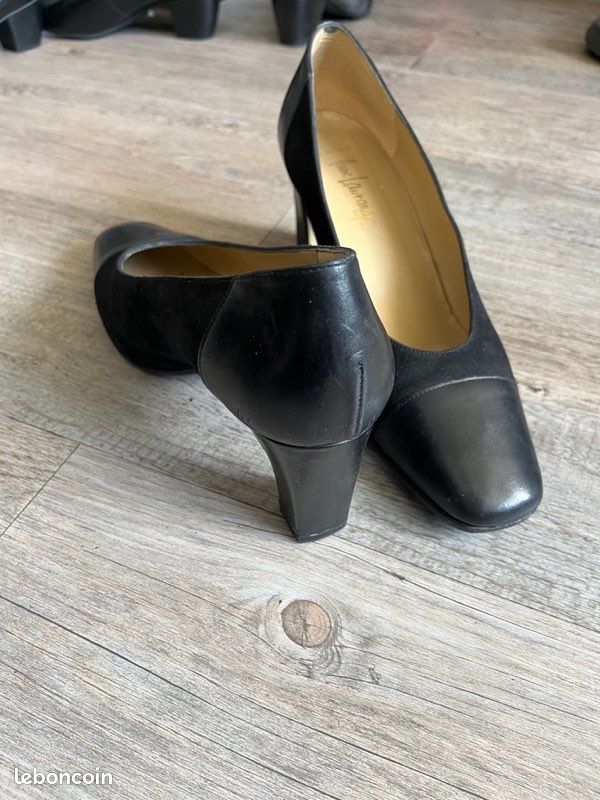 Escarpins Salvatore Ferragamo en cuir (image 3)