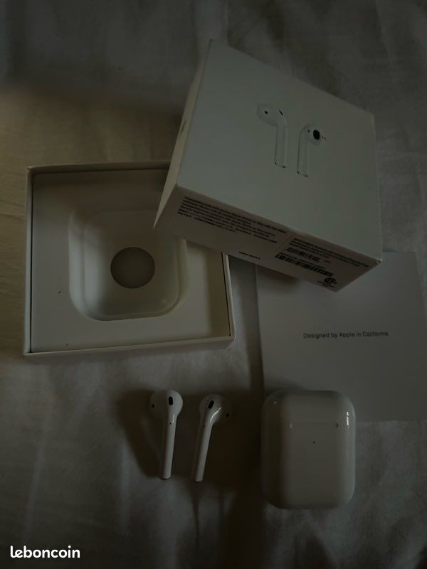 Airpods (image 3)