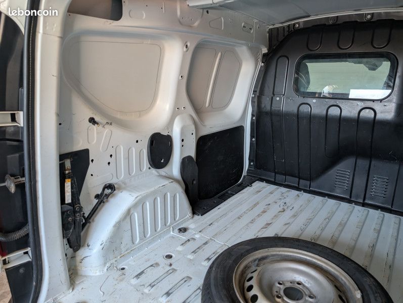 Renault EXPRESS VAN 1.5 BLUE DCI 95CH CONFORT 22 (image 17)