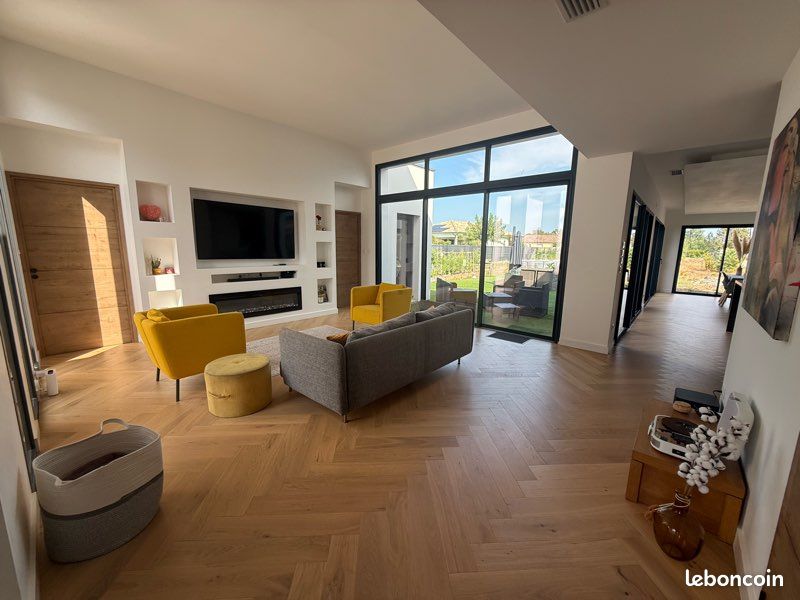 Maison 8 pièces 182 m² · à Macau · 182 m² · 465 000 €