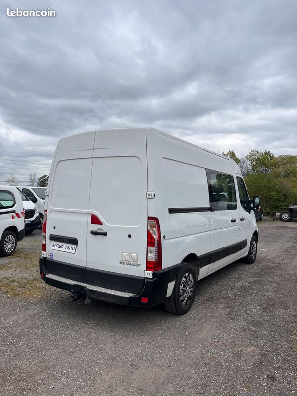 Renault Master 2.3 DCI 110 CV L2H2 Grand confort - 5 Places - Cabine approfondie - Moteur à chaîne de distribution - Climatisation - Régulateur de vitesse - Attelage - 11 658 Euros H.T (image 2)