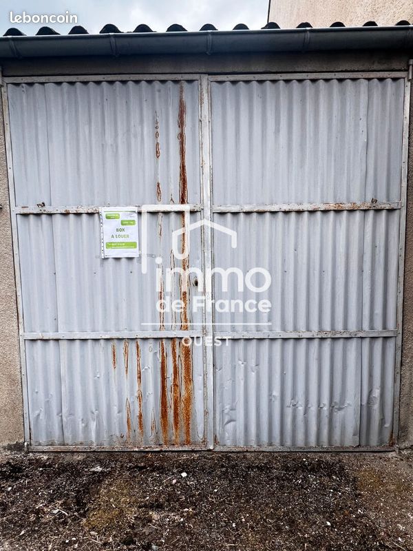 Parking/box angers · 101 €/mois