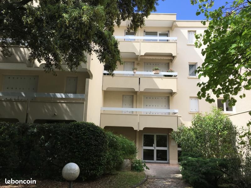 Appartement 2 pièces 38 m² · à Nîmes · 38 m² · 518 €