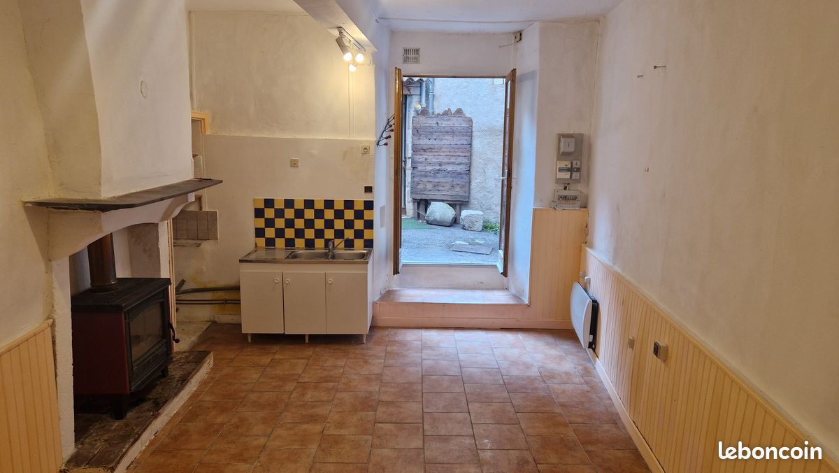 Maison 3 pièces 90 m² · à Die · 90 m² · 86 000 €