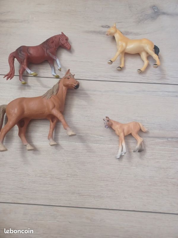 Lot 4 chevaux (image 1)