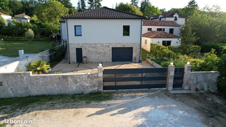 Maison 9 pièces 149 m²