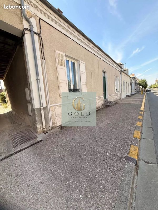 Maison 3 pièces 100 m² · à Mehun-sur-Yèvre · 100 m² · 86 400 €