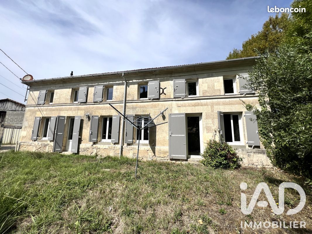Maison 4 pièces 171 m² · à Saint-Aubin-de-Blaye · 171 m² · 900 €/mois