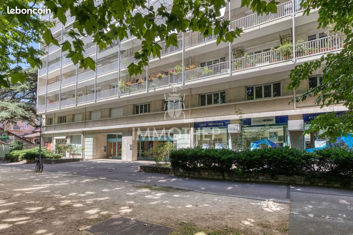 Appartement 4 pièces 126 m² · à Grenoble · 126 m² · 262 000 €