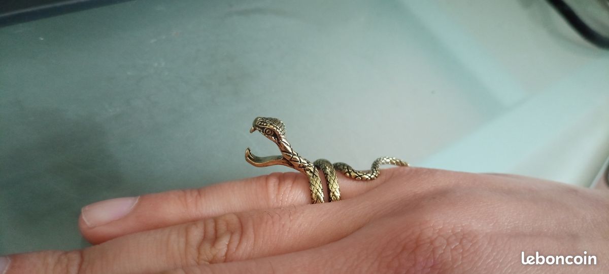 [TOUJOURS DISPO] Bague porte cigarette (image 1)
