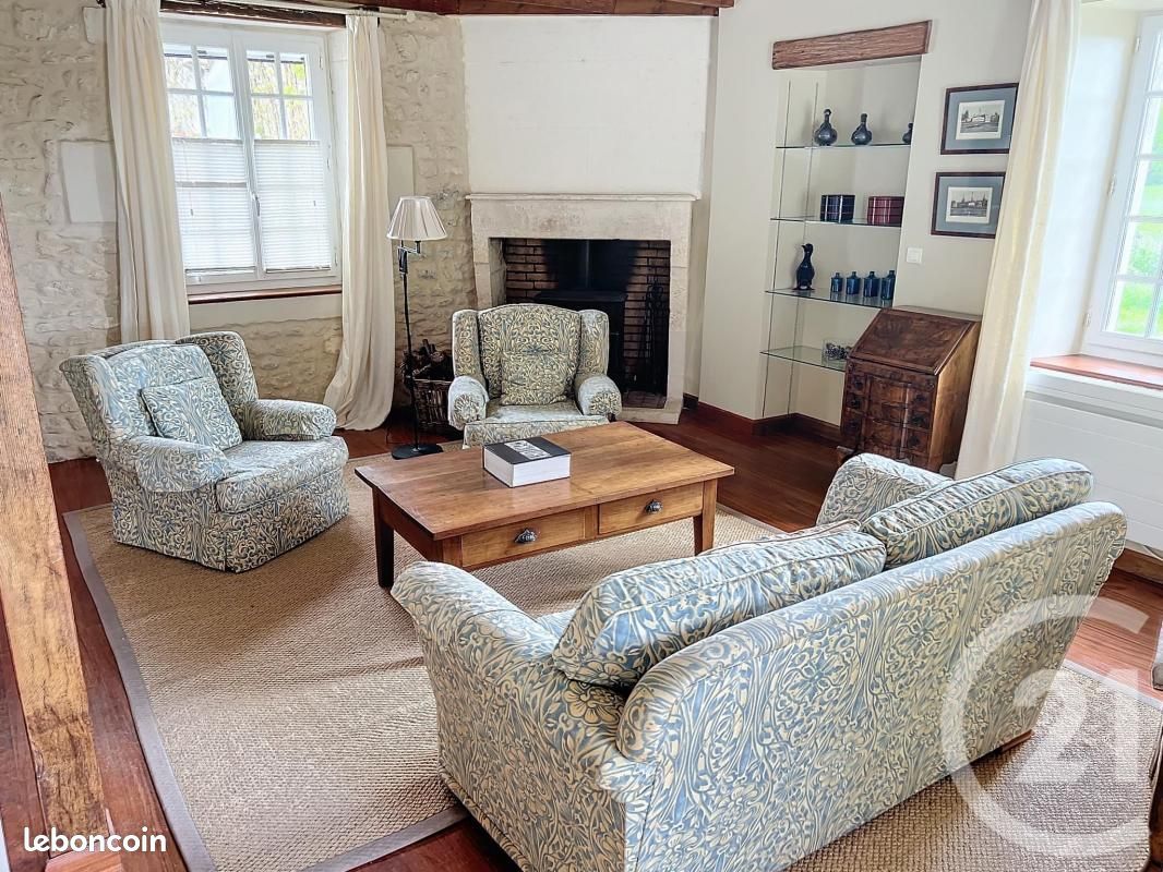 Maison 5 pièces 166 m² - Saint-Laurent-de-Cognac 16100 (image principale 4)